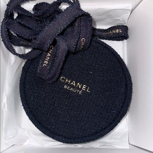 🔥NEW CHANEL Round Makeup Bag w/CHANEL  Ribbon & original box